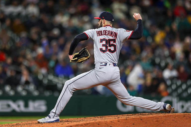 Guardians Recap: Guardians’ Bats Look ‘Lost’ in Embarrassing 8-0 Loss to Mariners